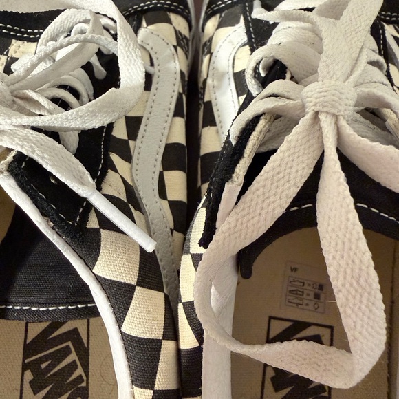 Vans Old Skool Checkerboard Sneakers Black And White Mens Size 10.5, Women’s 12 - Picture 8 of 11
